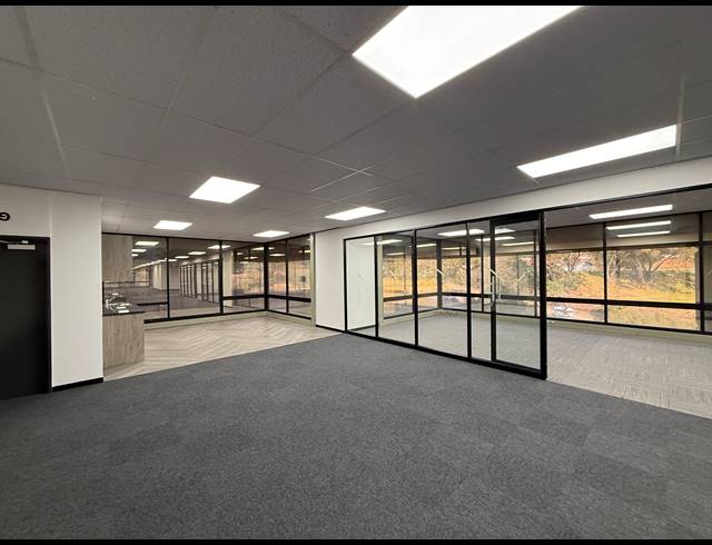 417M² OFFICE TO LET IN PARKTOWN